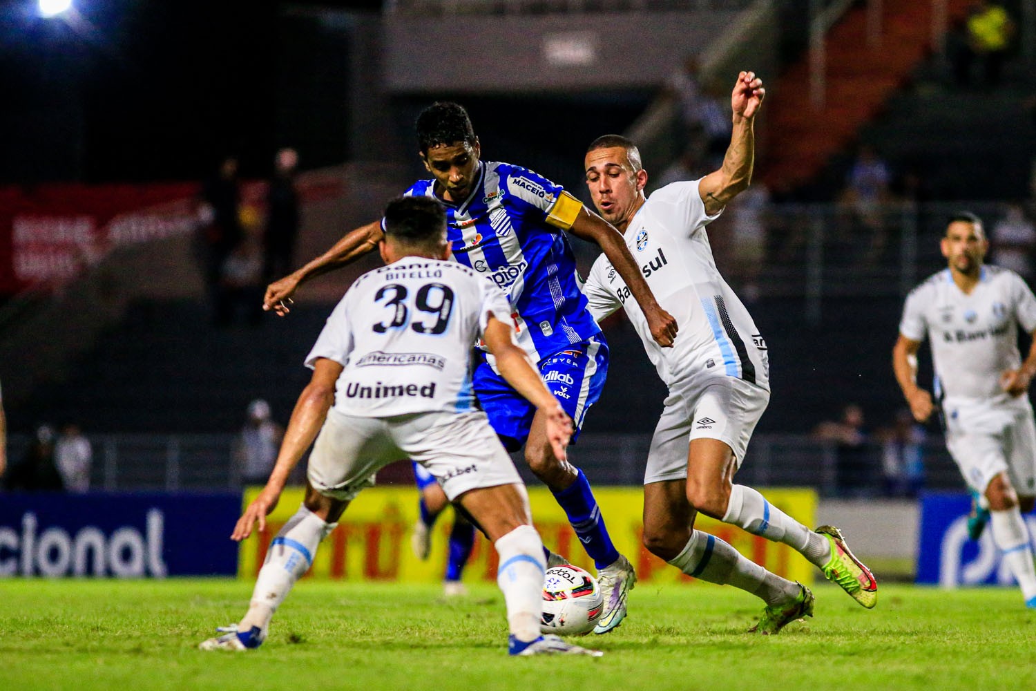 Clássico entre CSA e Grêmio: o retrospecto do confronto histórico.