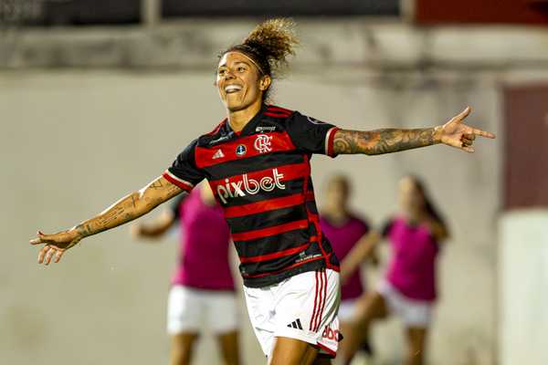 Cristiane anota terceiro hat-trick e busca recuperação do Flamengo no Brasileirão Feminino