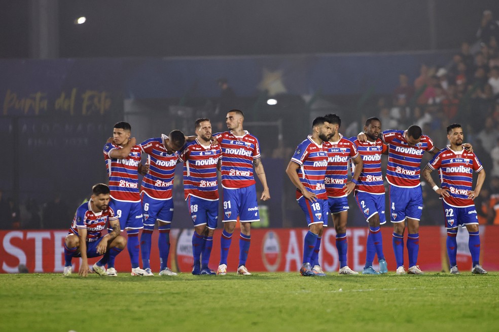 Fortaleza vice-campeão da Sul-Americana contra a LDU — Foto: Ernesto Ryan/Getty Images