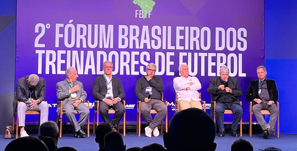 Helio dos Anjos, Zé Mário, Alfredo Sampaio, Gilson Kleina, Leão, Geninho e Oswaldo de Oliveira em evento na CBF
