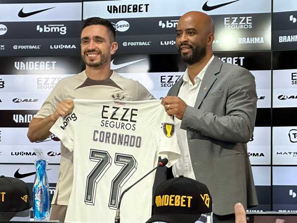 Romarinho manifesta desejo de retorno ao Corinthians e detalha possíveis planos.