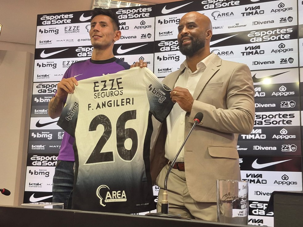 Angileri e Fabinho Soldado no Corinthians — Foto: José Edgar de Matos