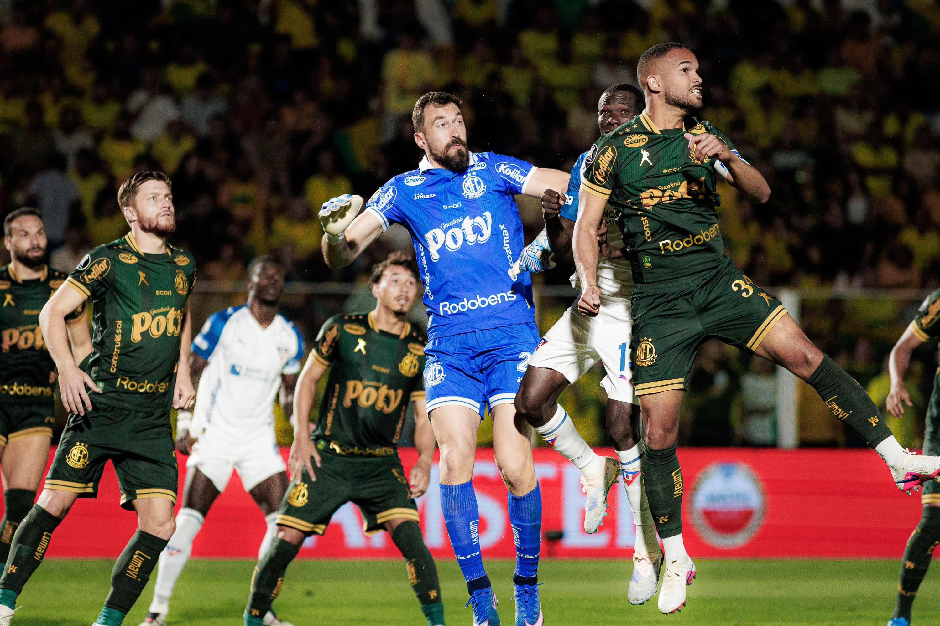 Mirassol empata e complica missão nas oitavas da Libertadores