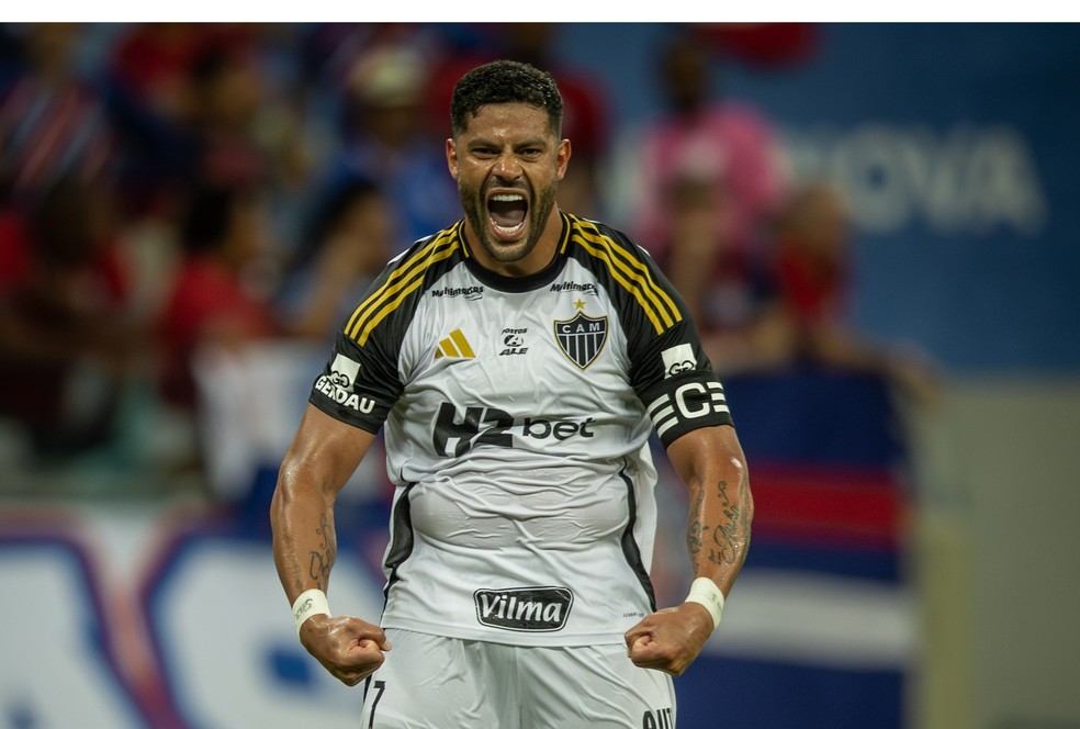 Hulk comemora gol olímpico pelo Atlético-MG — Foto: Pedro Souza / Atlético