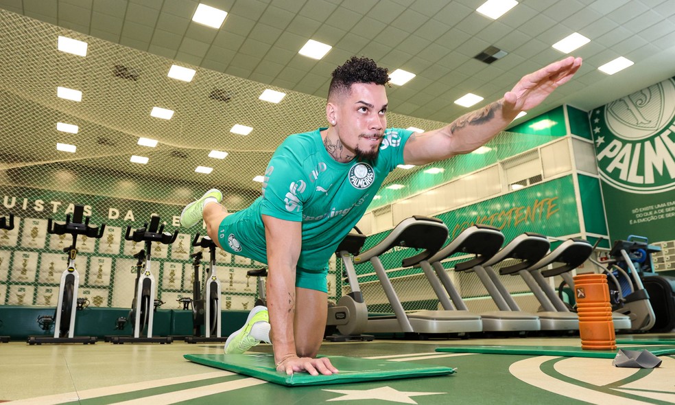 Paulinho em trabalho interno na Academia de Futebol do Palmeiras  Foto: Cesar Greco / Palmeiras
