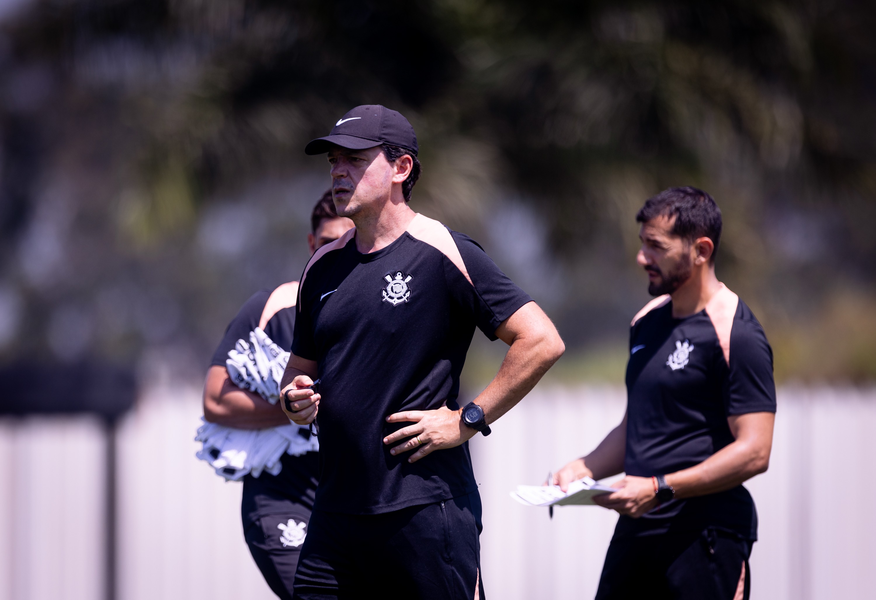 Treino do Corinthians: Diniz comanda exercício tático com reforço de Matheus Bidu