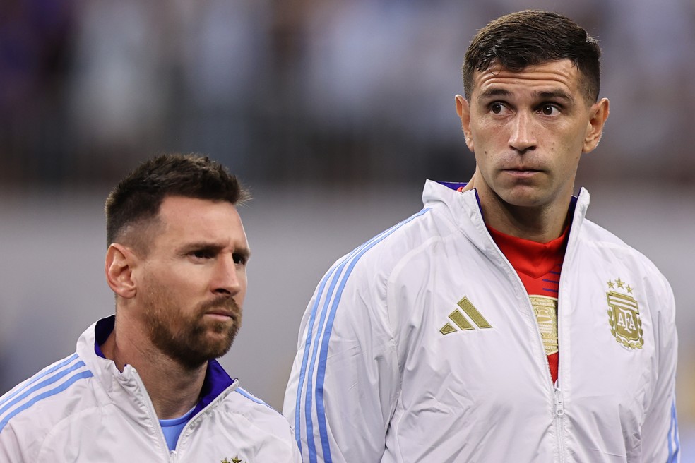 Messi e Dibu Martínez, da Argentina — Foto: Omar Vega/Getty Images