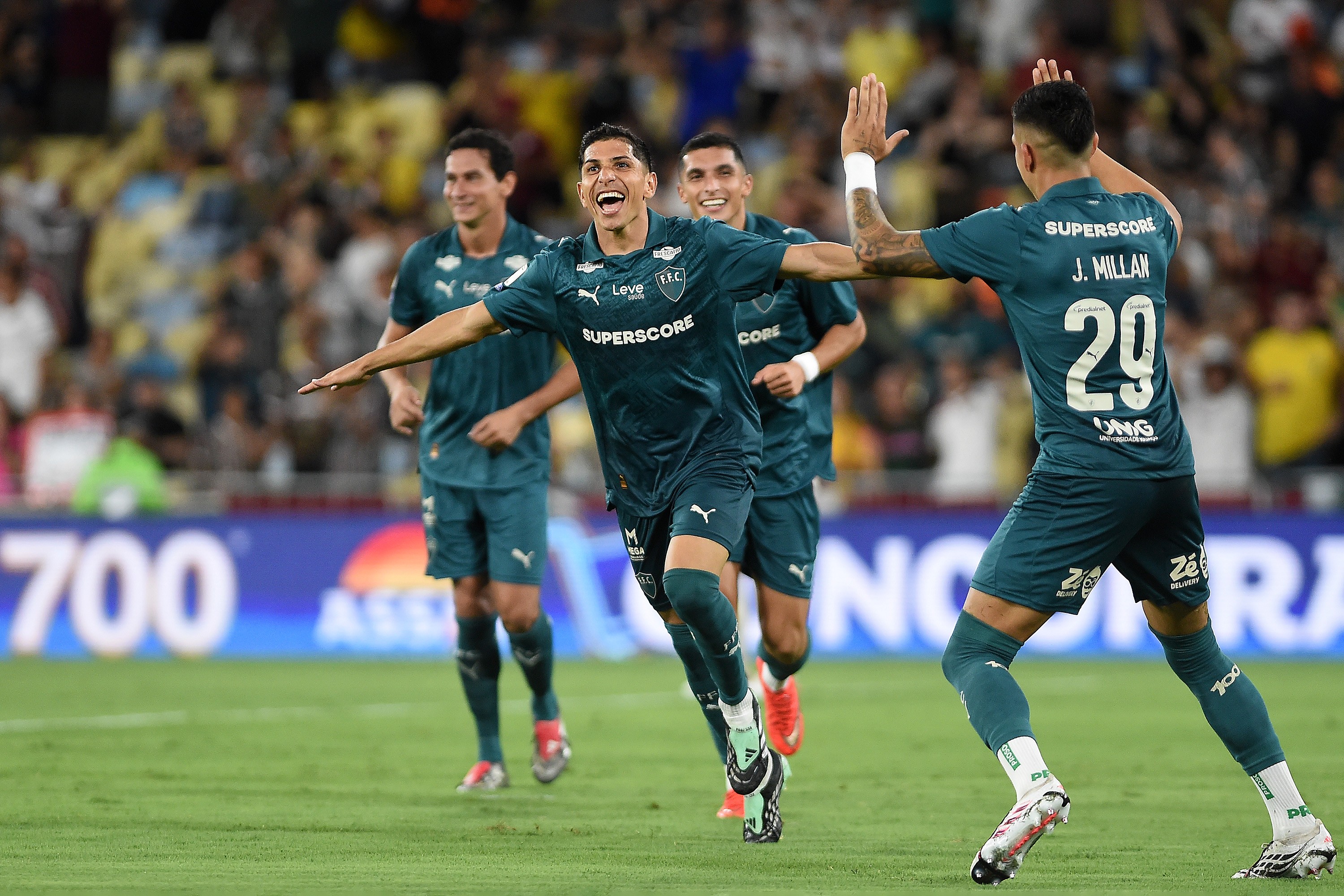 Fluminense vence Coritiba e se torna melhor mandante do Brasileirão 2026, superando Flamengo