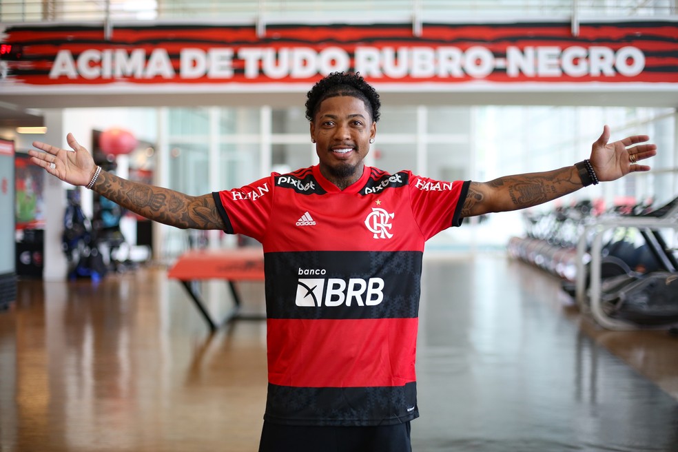 Apresentação do atacante Marinho no Ninho do Urubu — Foto: Gilvan de Souza/Flamengo