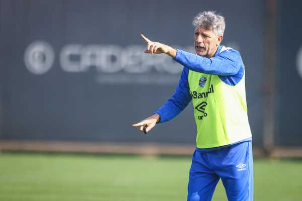 Grêmio pode sair da zona de rebaixamento se vencer Corinthians após vitória do Flamengo.