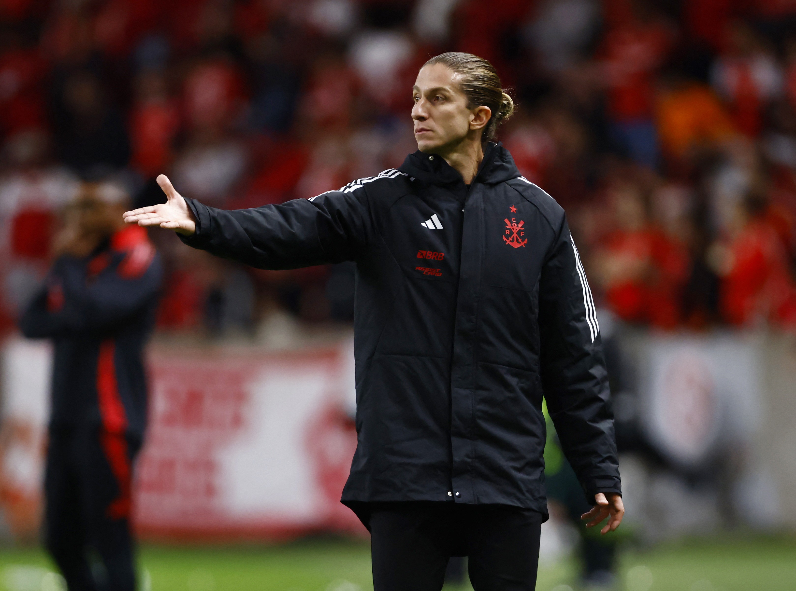 Filipe Luís exalta jogo do Flamengo e despista sobre técnico português