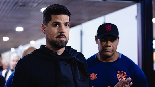 António Oliveira é regularizado e comanda o time contra o Cruzeiro - Treinador vai estrear pelo Leão no domingo, na Ilha do Retiro, pela 8ª rodada do Brasileirão