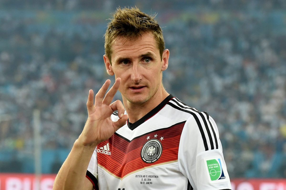Klose revela telefonema de Messi depois de ter seu recorde quebrado na Copa: "Foi muito emocionante"