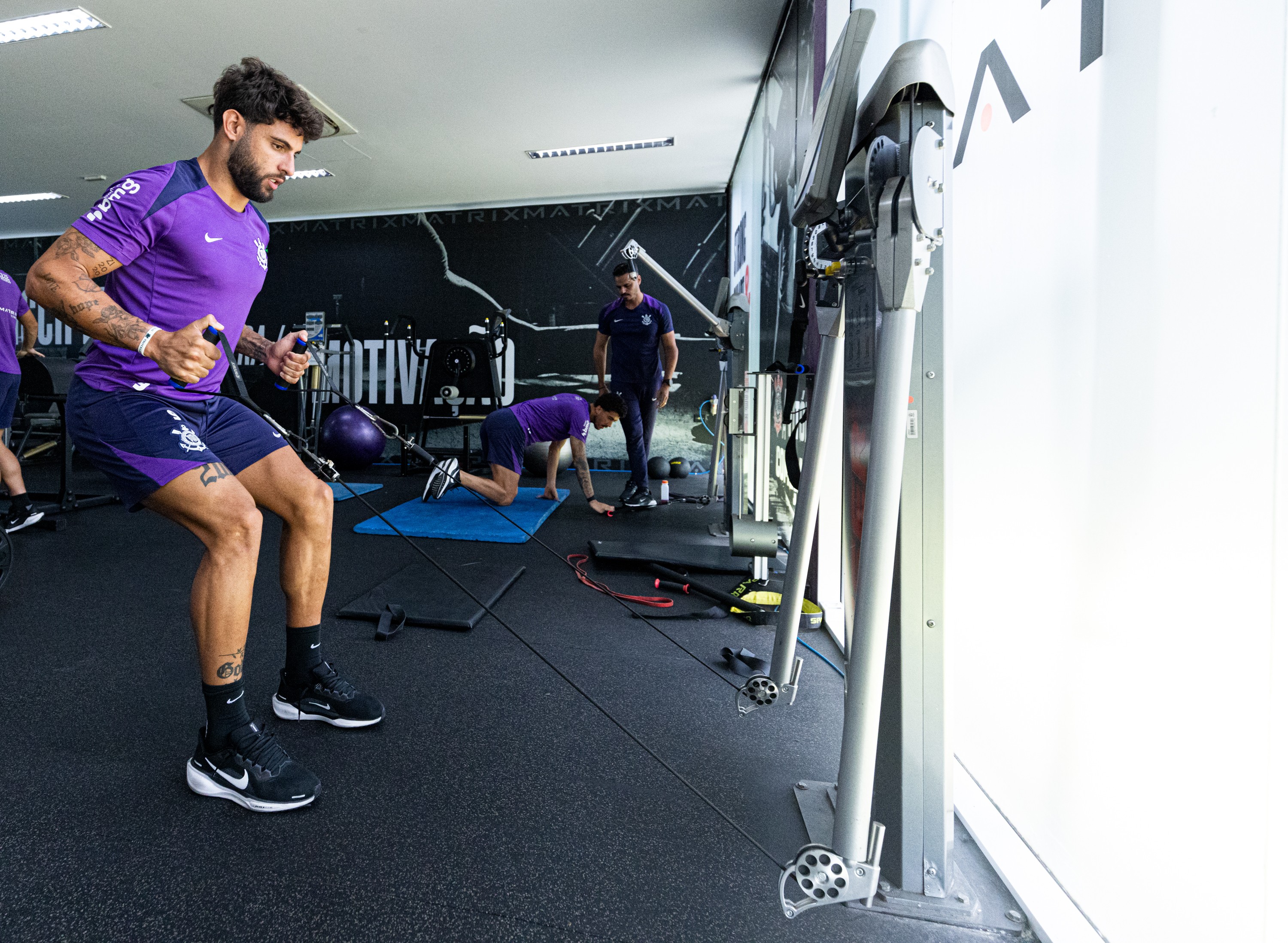 Treino do Corinthians foca em trabalho de força para final do Paulistão.