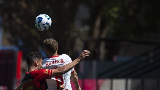 Bragantino leva gol nos acréscimos e empata com o Sport