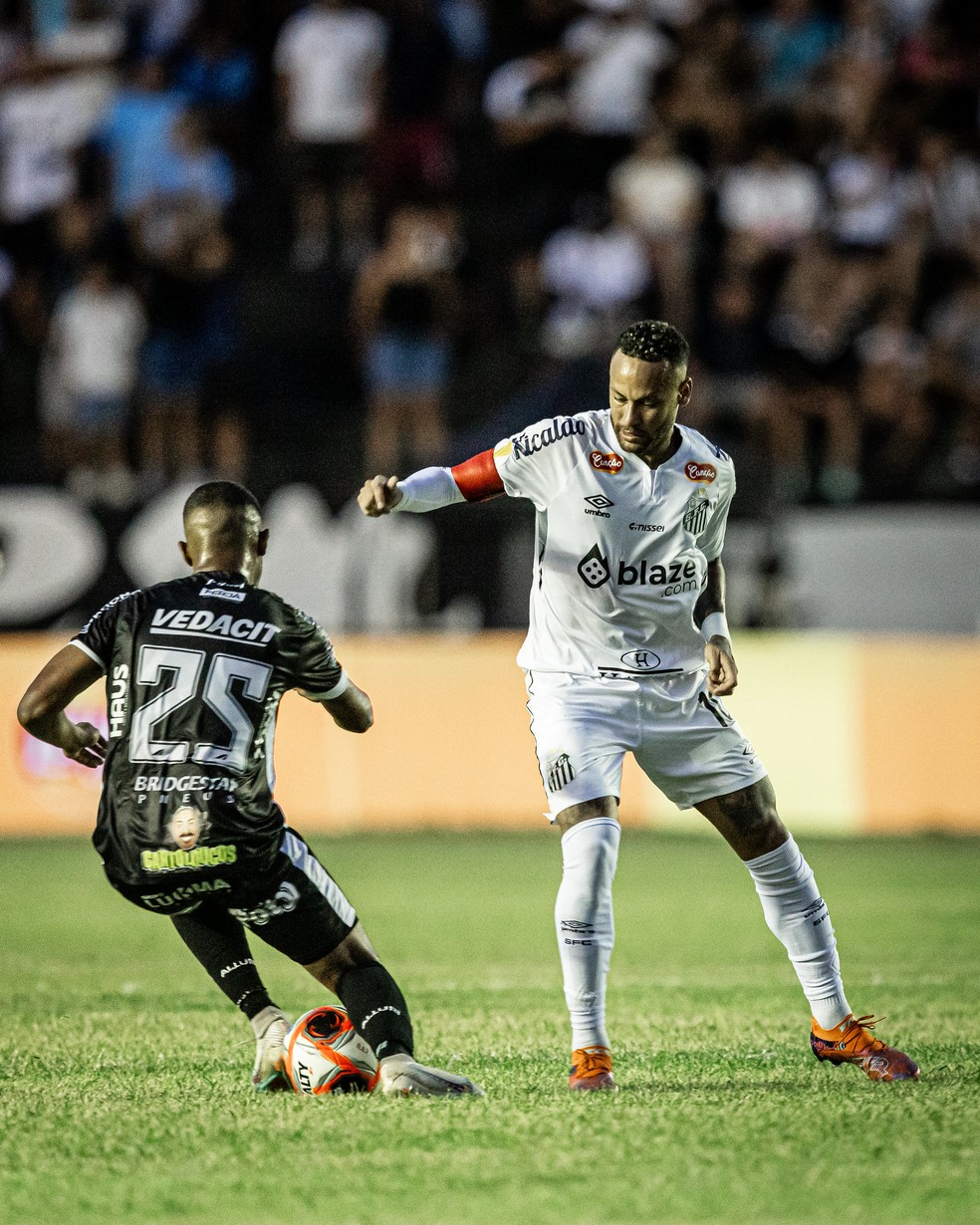 Neymar em jogo contra a Inter de Limeira no Campeonato Paulista — Foto: Raul Baretta/Santos FC