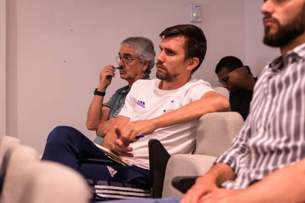 Paulo André no Cruzeiro: Exposição, mercado e busca por novo Pedro Martins.