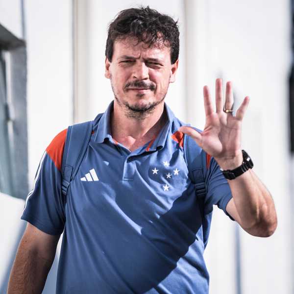 Cruzeiro mantém Fernando Diniz como técnico para temporada de 2025