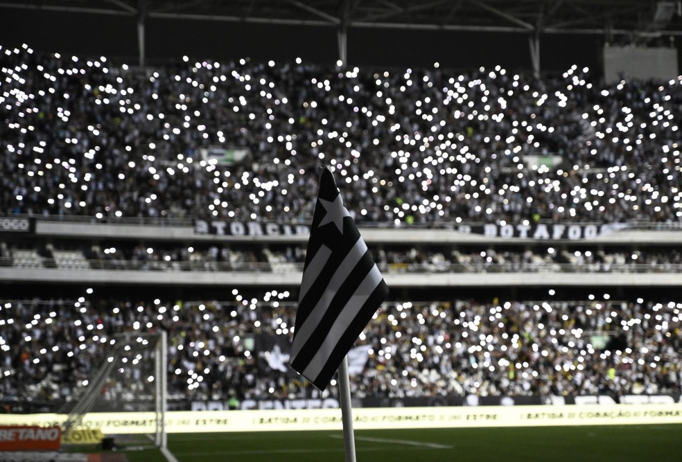 Em nota, Botafogo afirma querer jogar contra o Fortaleza na terça-feira -  Lance!