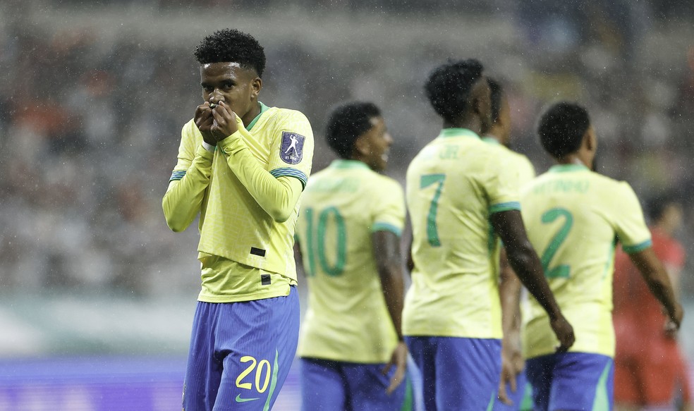Estvo comemora um gol na goleada do Brasil sobre a Coreia do Sul  Foto: @rafaelribeirorio / CBF