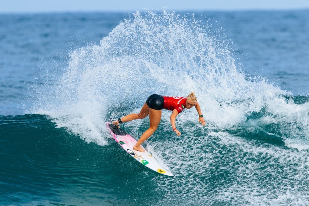 Tati Weston-Webb é campeã mundial do ISA Games em El Salvador
