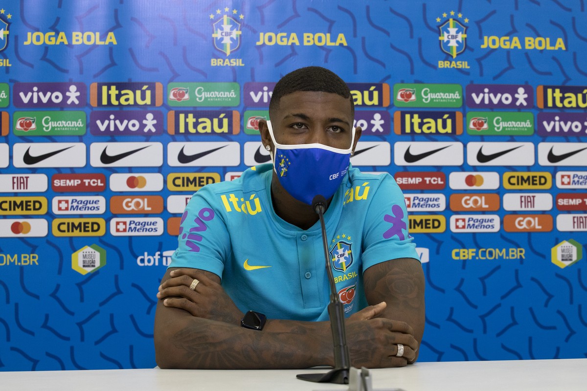 Emerson Royal festeja ida para o Barcelona e rechaça carência de ...