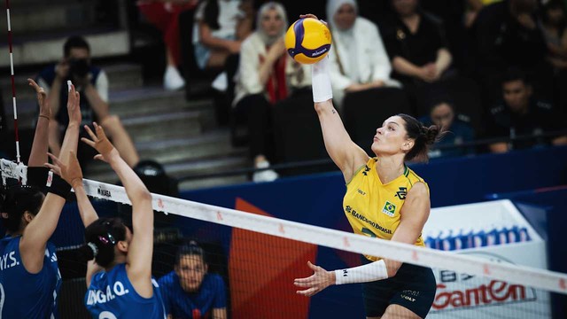 Brasil X China na Liga das Nações- Rosamaria