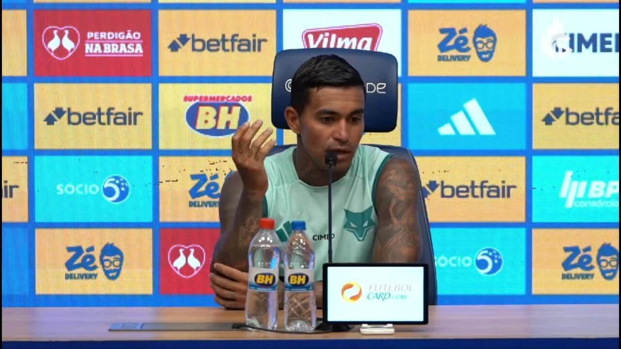 13460268 Perto de ser anunciado pelo Atlético-MG, Dudu fez parte de campanha contra gramado sintético