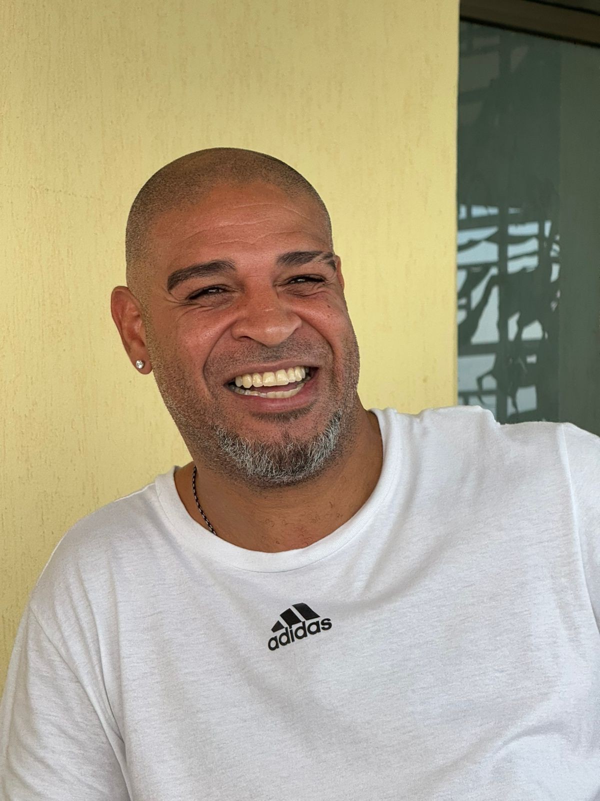 Anseio de Adriano pela despedida marca retorno aos gramados após oito anos