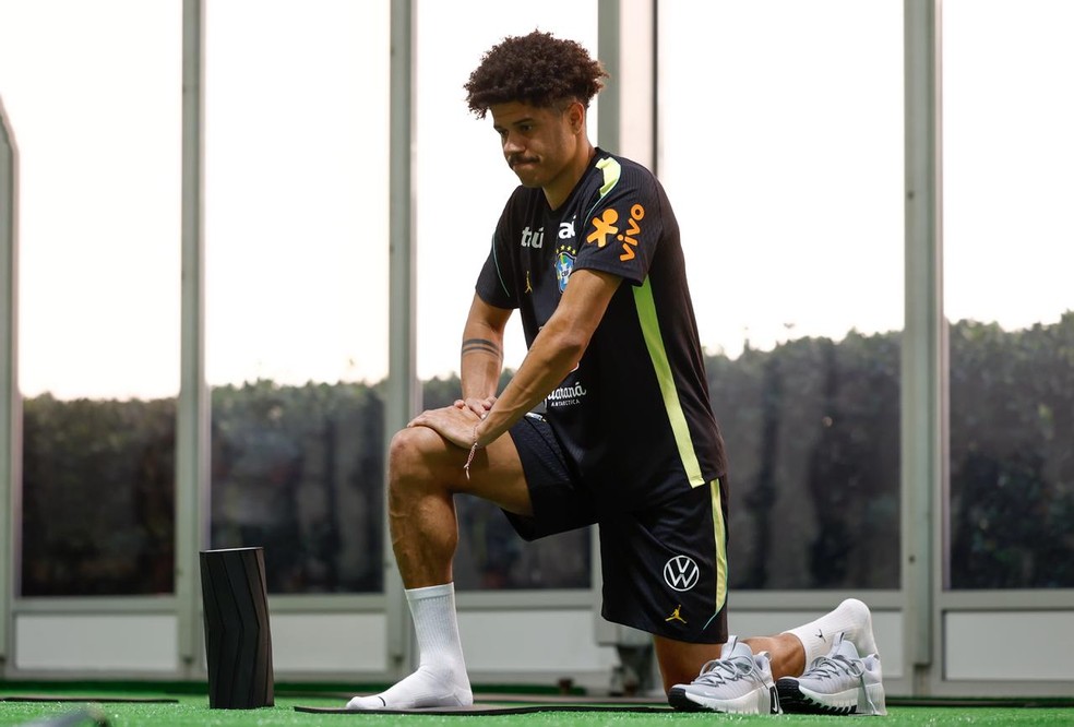 Gabriel Sara em treino pela Seleção Brasileira — Foto: Rafael Ribeiro/CBF