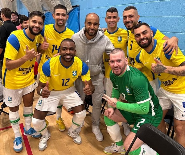Tenis de futsal da seleção brasileira sales