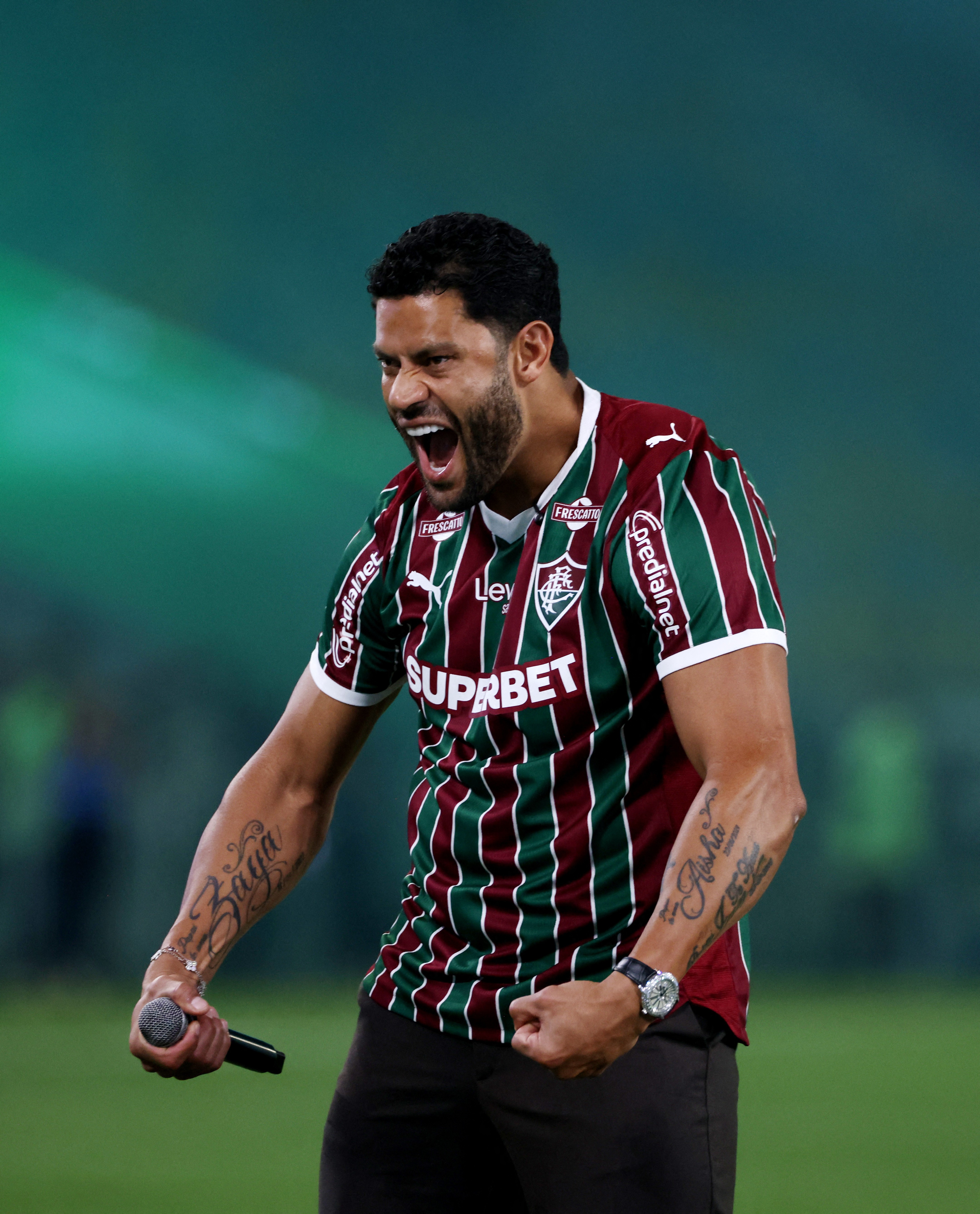 Estreia de Hulk pelo Fluminense adiada para após a Copa do Mundo devido a remanejamento de jogos