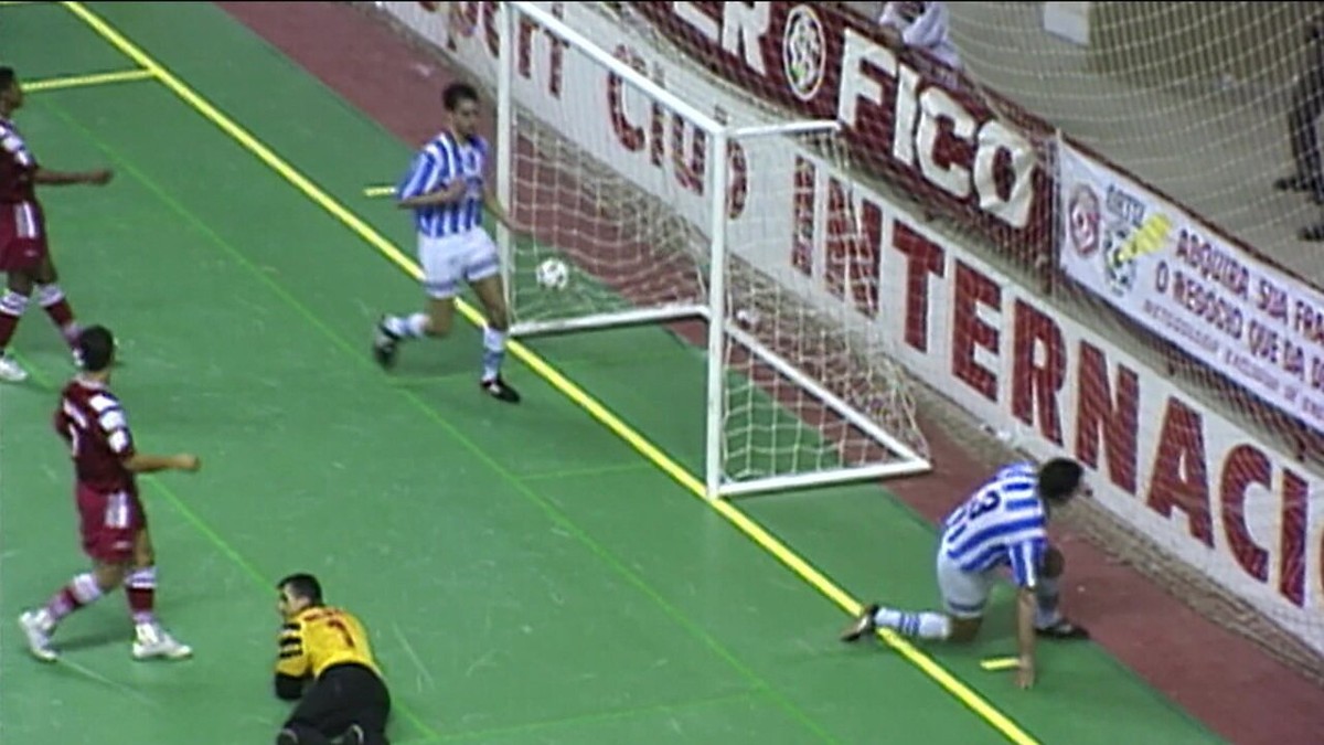 Manoel Tobias recorda mundial de futsal contra o Barcelona em 1997