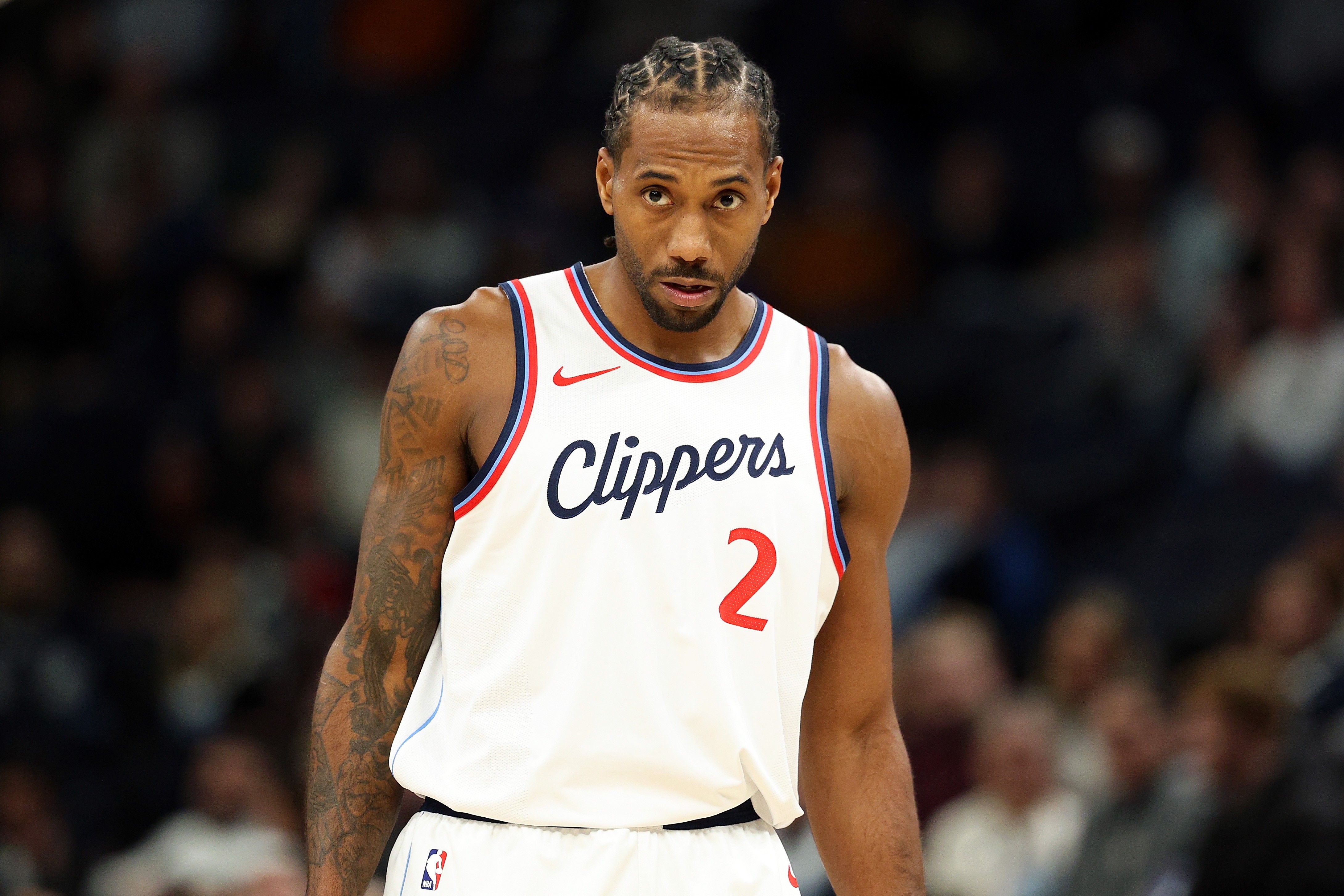 Fontes dizem que NBA não encontrou prova de repasse irregular para Kawhi Leonard