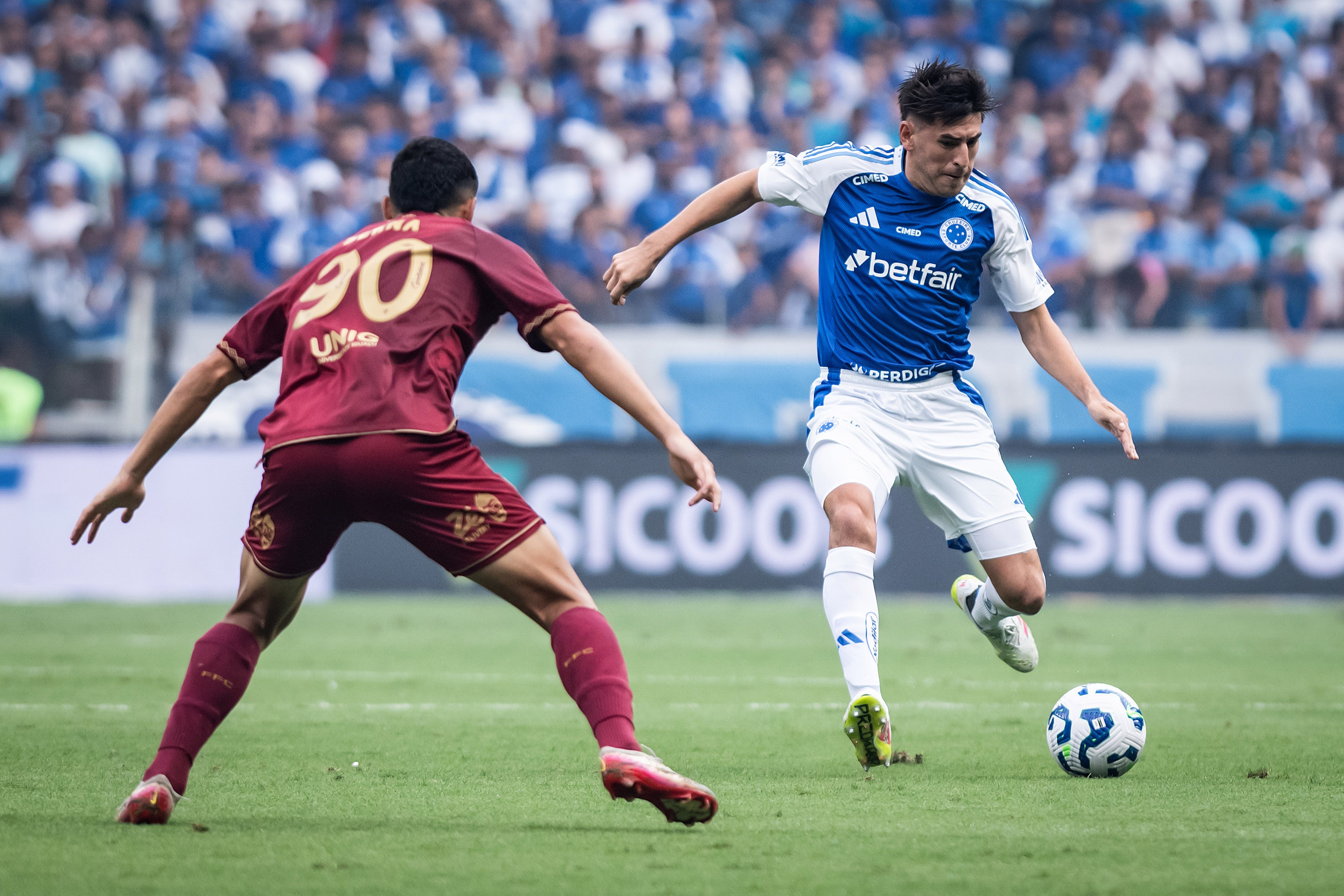 Cruzeiro fica aquém das expectativas na busca pela vitória no campeonato.