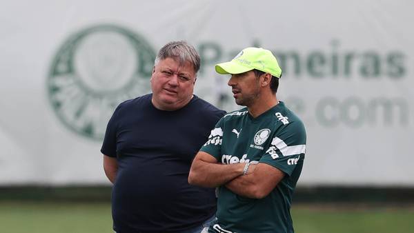 Dono da SAF do Botafogo, John Textor revela para quem torcerá na final da  Libertadores - Fluminense: Últimas notícias, vídeos, onde assistir e  próximos jogos