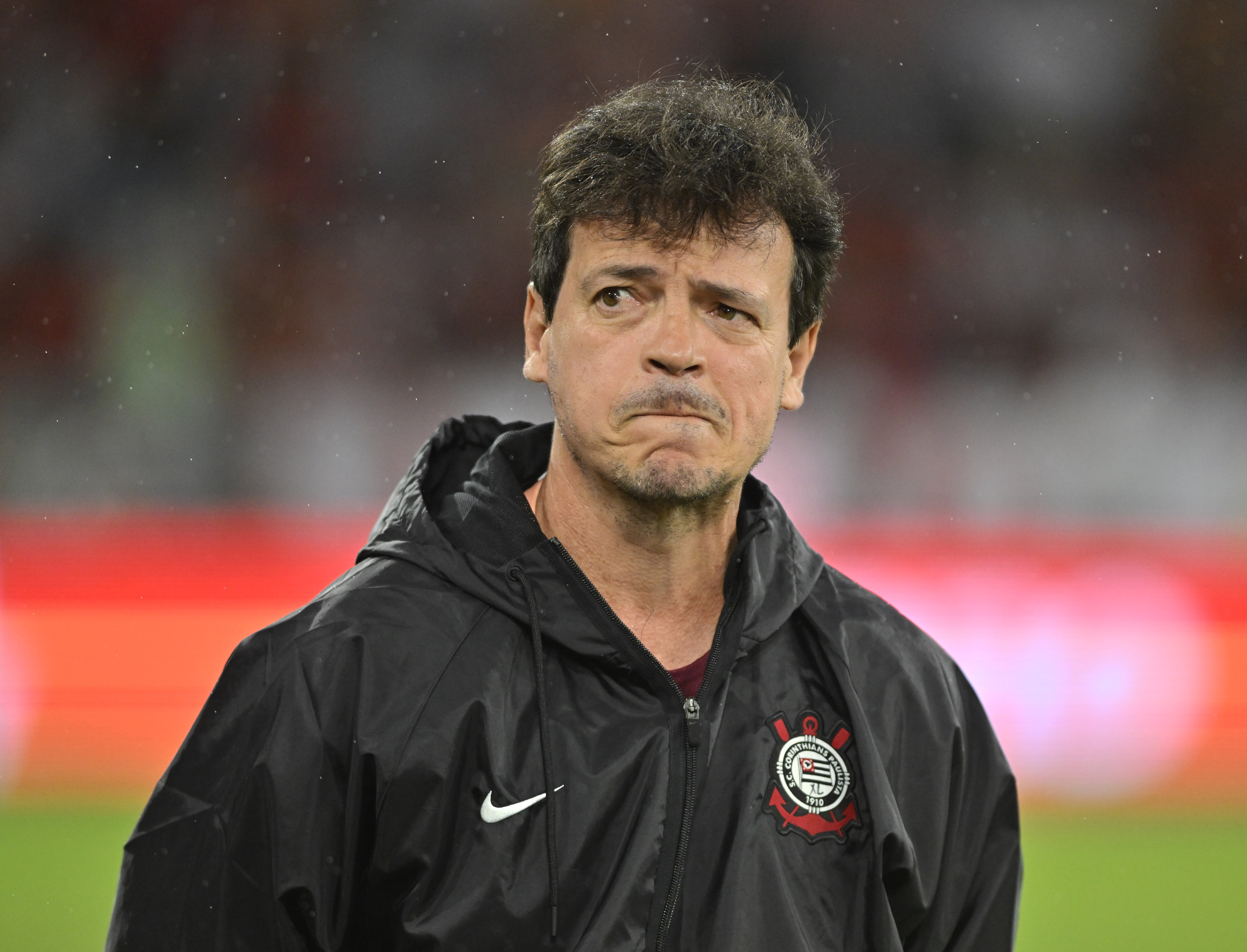 Diniz admite incômodo com sequência ruim no Corinthians: "Derrotas estão servindo de lição"