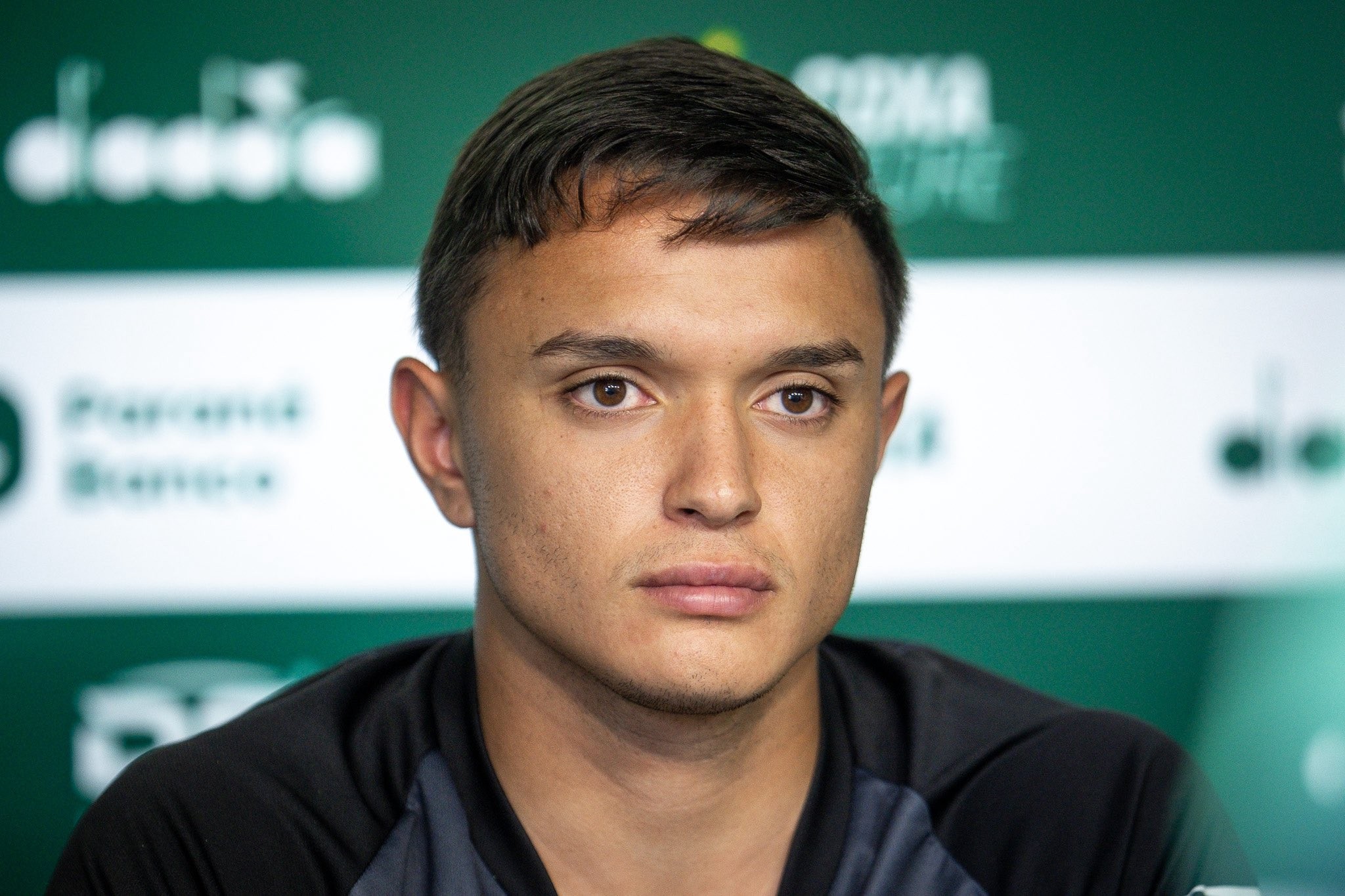 Da base à Série A: Vitor Tissi revela como família e atletas experientes ajudam em ascensão no Coritiba