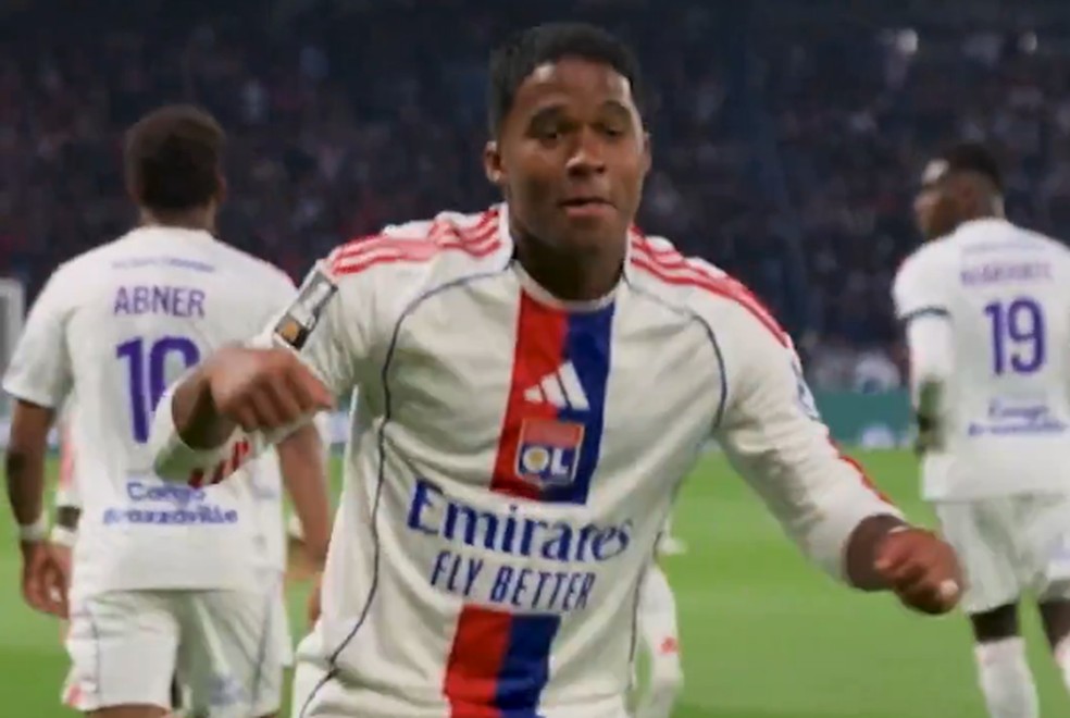 Endrick comemorou gol com dança diante do PSG — Foto: Reprodução/Twitter