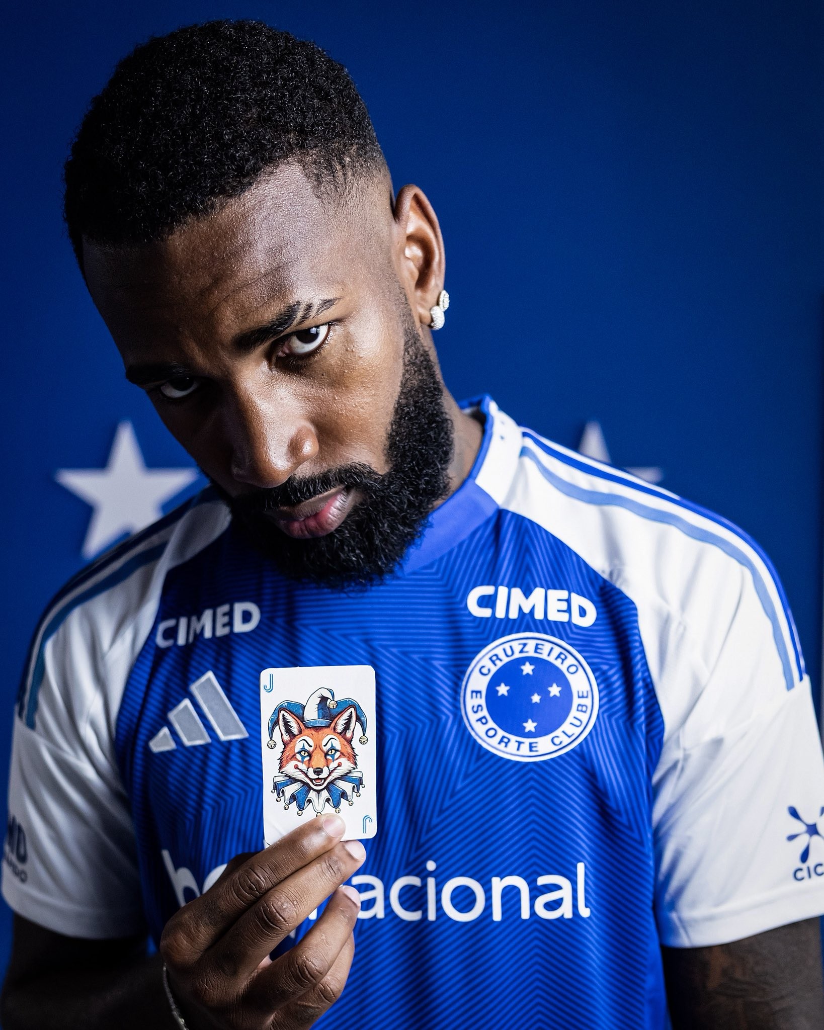 Cruzeiro investe alto na contratação de Gerson para reforçar equipe.