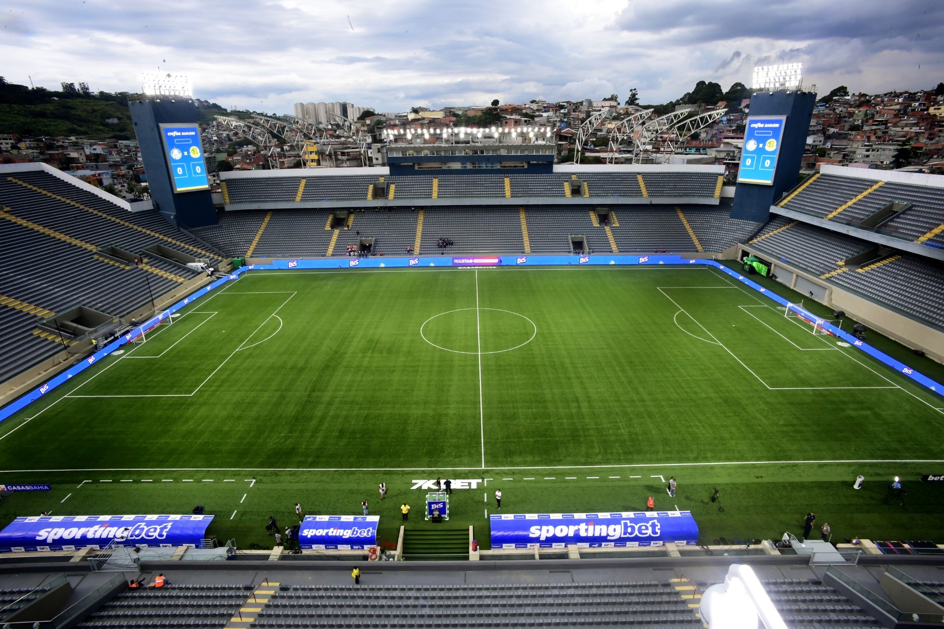 Palmeiras e Fluminense se enfrentam às 21h30 pela 4ª rodada do Brasileiro; saiba onde assistir e confira escalações