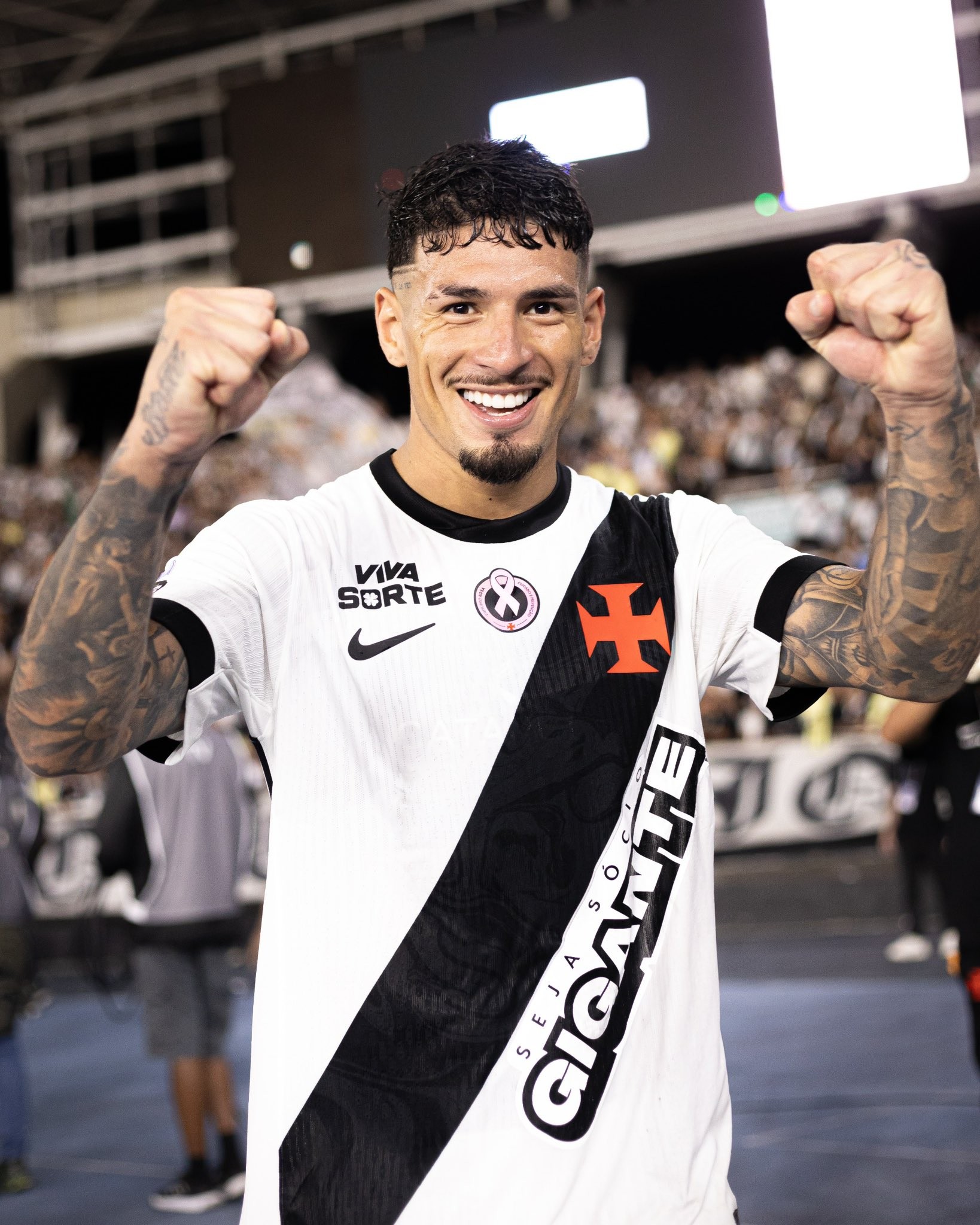 Saldivia aproveita brecha no Vasco, e Pedro Emanuel alerta Cuesta: "Vai ter que lutar"