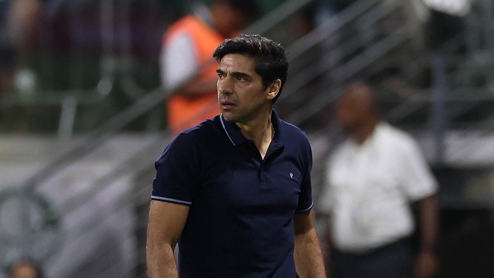 Abel Ferreira em jogo do Palmeiras contra o Cruzeiro  Foto: Cesar Greco/Palmeiras