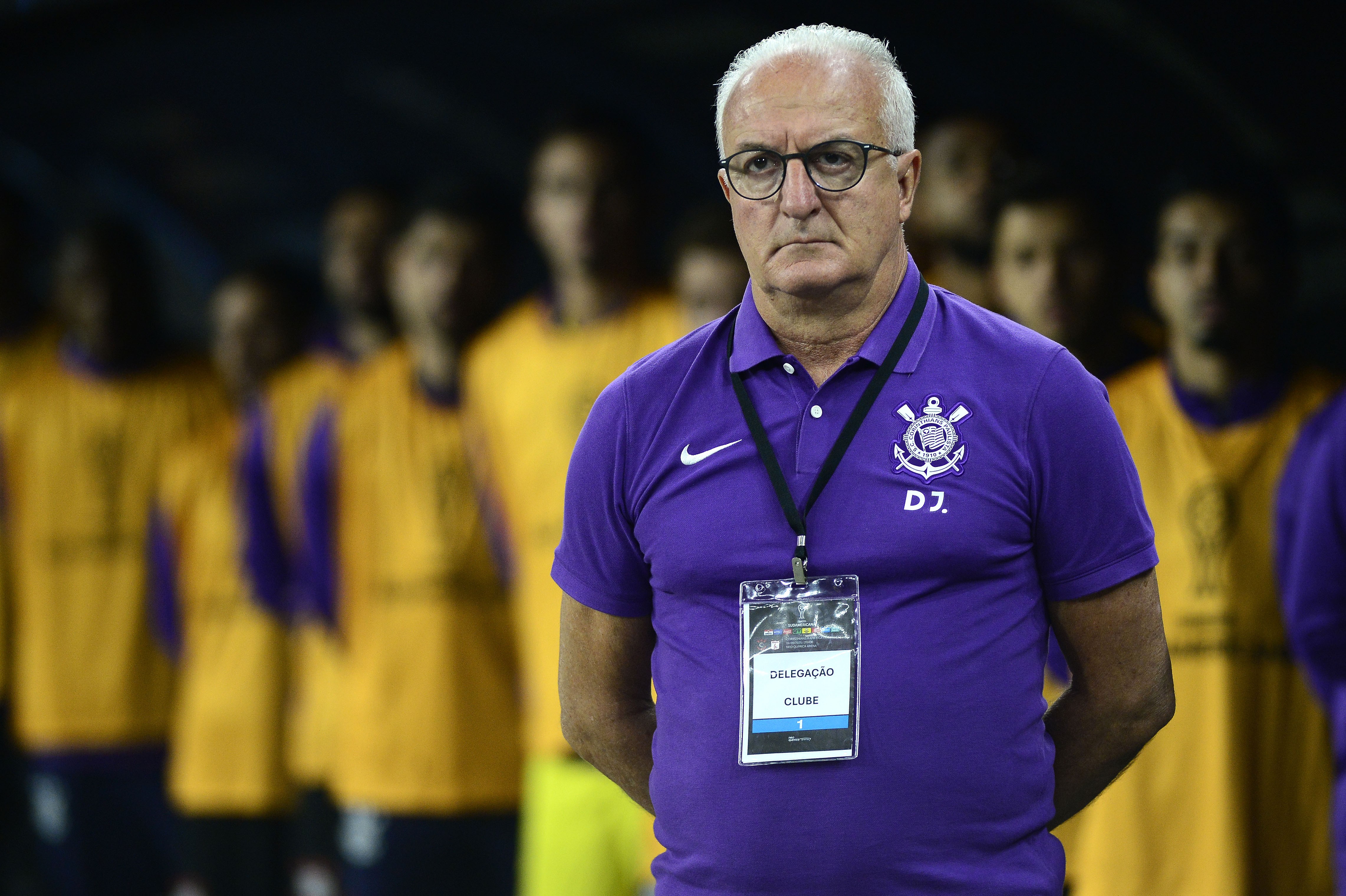 Dorival lamenta canseira física do elenco em empate pela Sul-Americana.