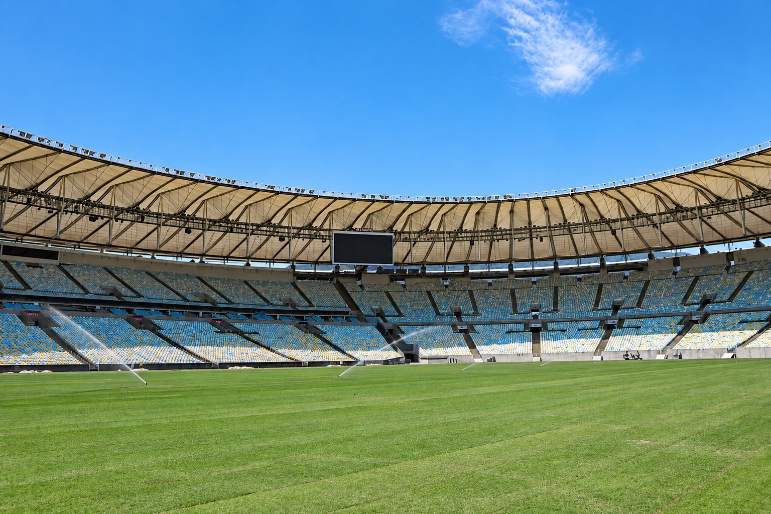 Fluminense testa novo gramado do Maracanã após críticas e polêmicas com o Vasco