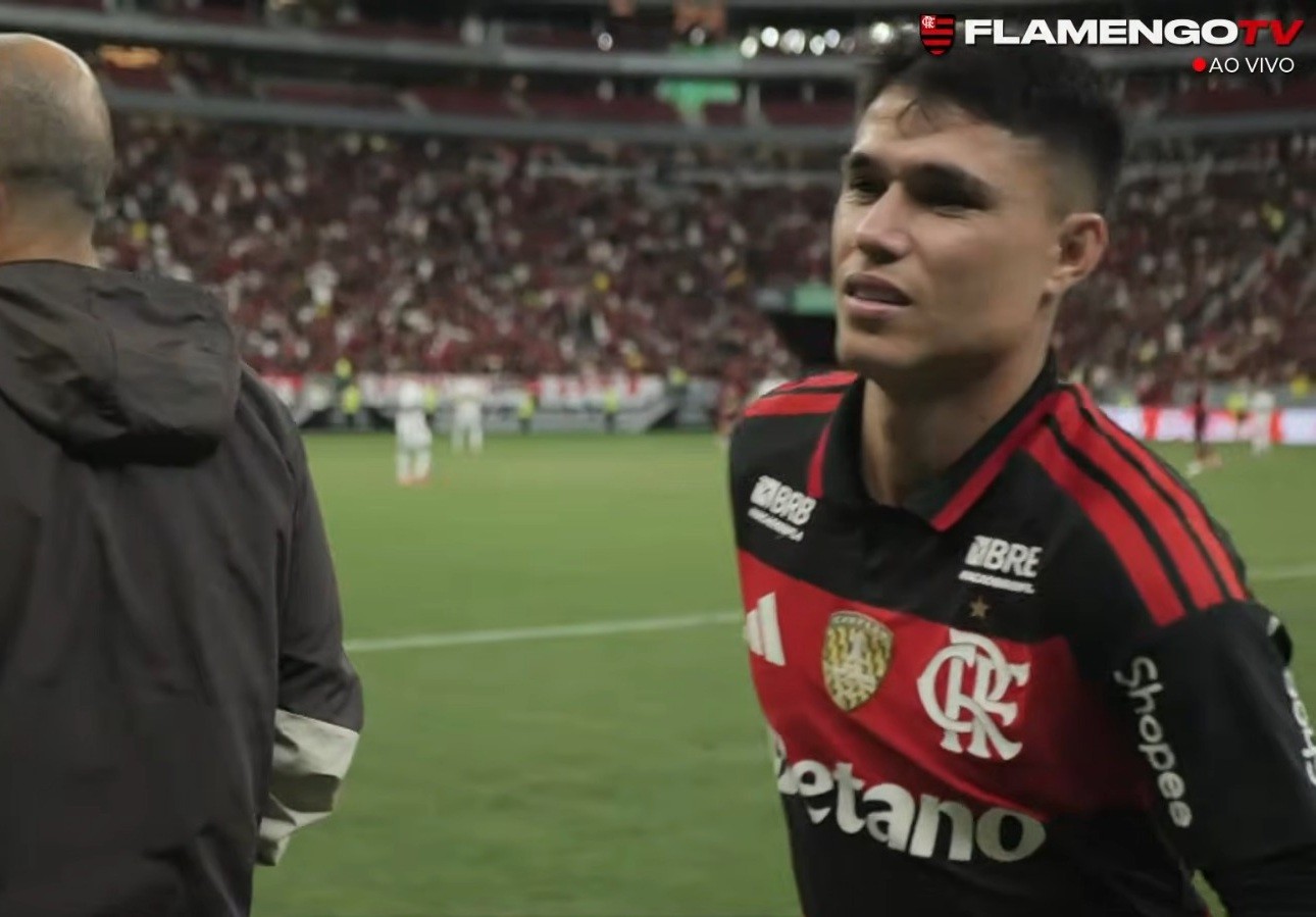 Preocupação no Flamengo: Luiz Araújo torce o joelho e De la Cruz fora do amistoso