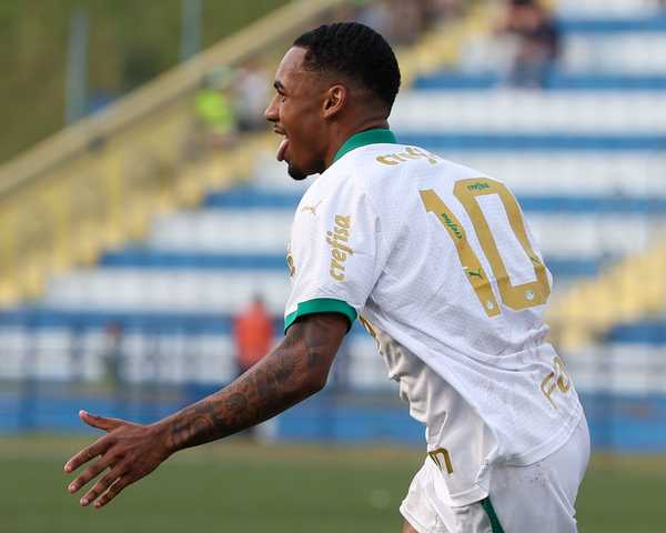 Palmeiras renova contrato com camisa 10 do sub-20 com multa milionária