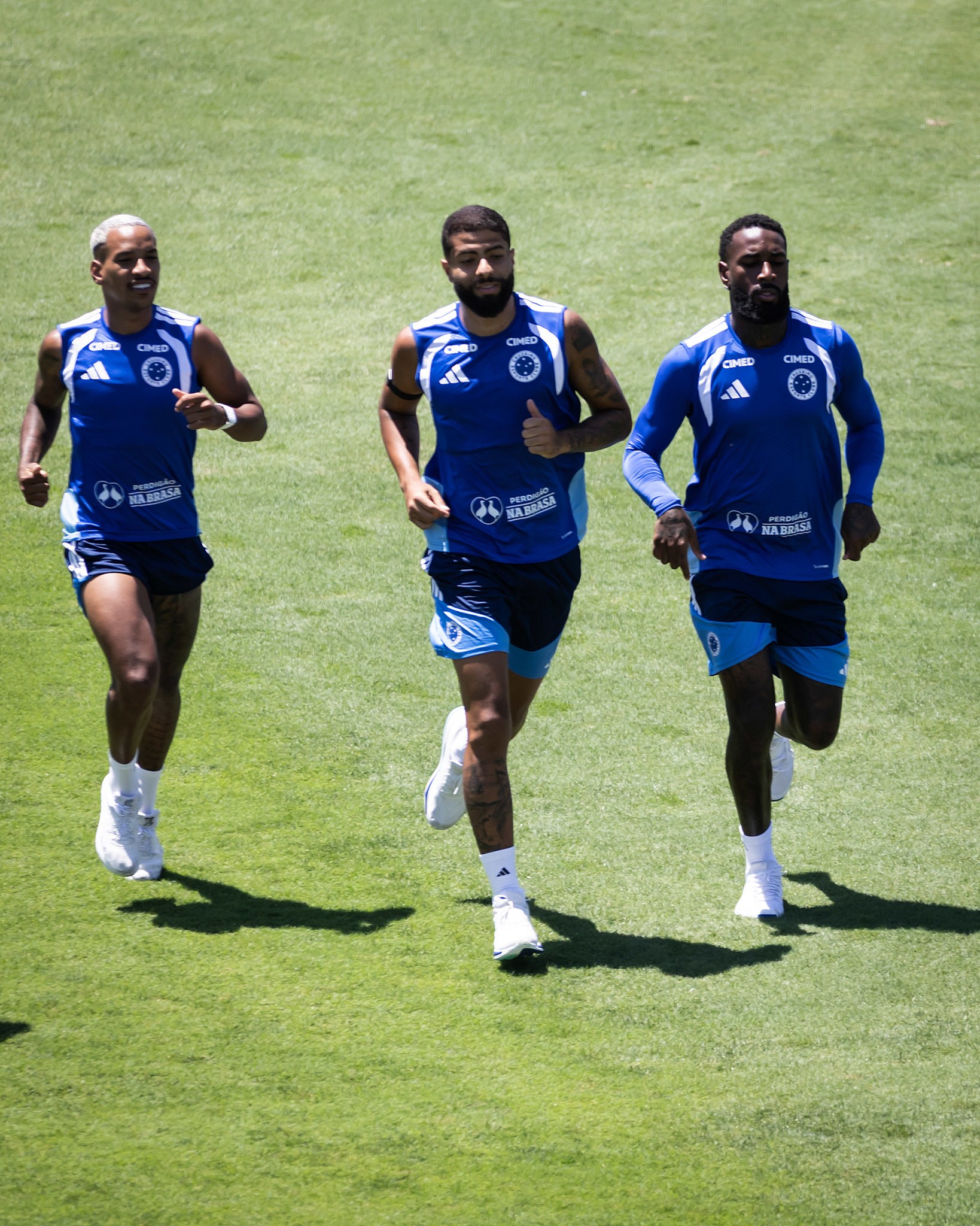 Escalação do Cruzeiro: volante retorna, Artur Jorge tem desfalque e pode mudar time