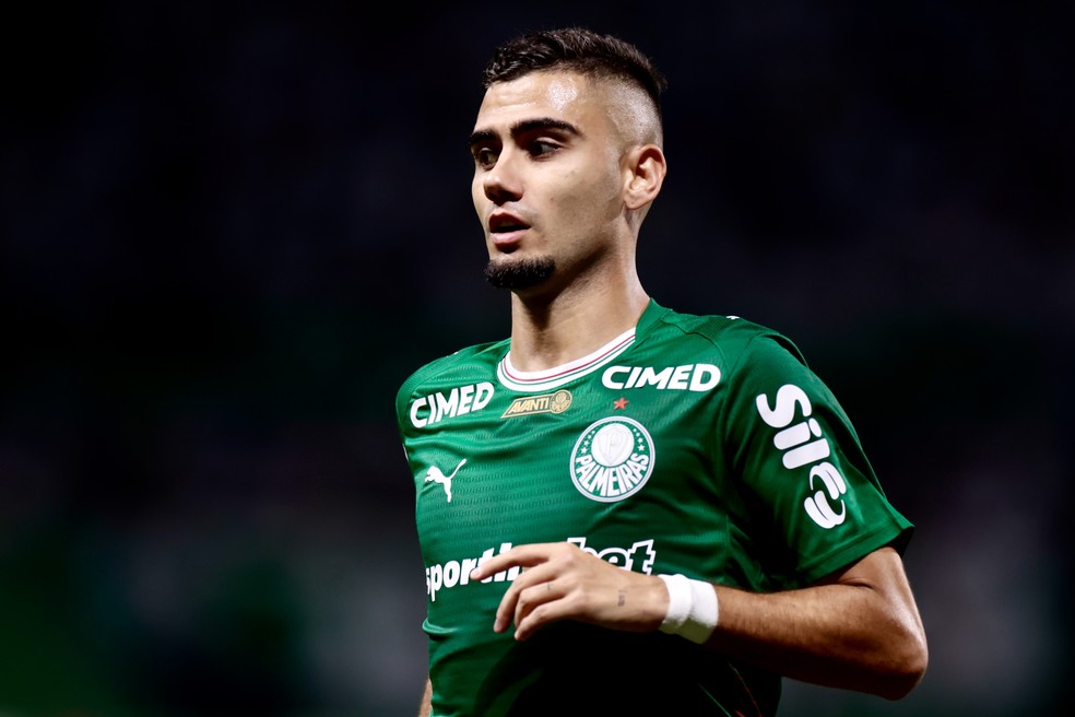Andreas Pereira em clássico — indisciplinados do Palmeiras