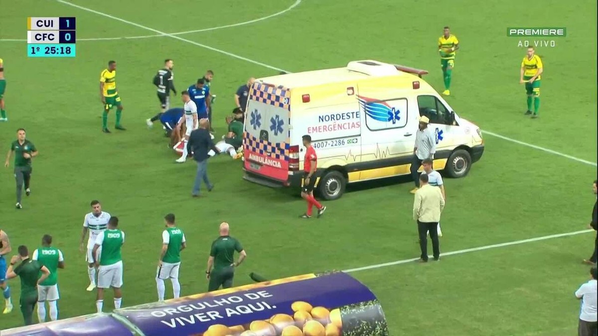 Após marcar dois gols pelo Goiás e deixar o campo de ambulância